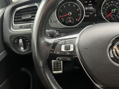 Used 2018 Volkswagen Golf Alltrack SE image 27