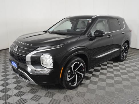 Used 2024 Mitsubishi Outlander SEL image 10