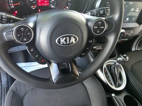 Used 2019 Kia Soul + FWD image 19