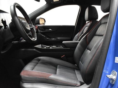 Used 2025 Chevrolet Equinox RS image 4