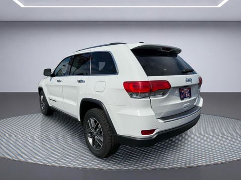 Used 2017 Jeep Grand Cherokee Limited w/ Luxury Group II RWD image 4