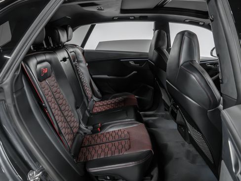 Used 2025 Audi RS Q8 performance image 30