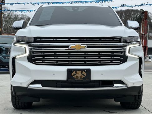 Used 2022 Chevrolet Suburban Premier AWD/4WD image 2