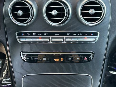 Used 2020 Mercedes-Benz GLC 300 GLC 300 image 20