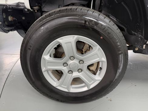 Used 2019 Jeep Wrangler Unlimited Sport S AWD/4WD image 11