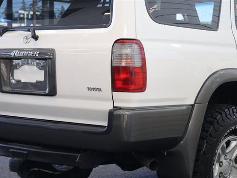Used 1997 Toyota 4Runner SR5 w/ Sports Pkg AWD/4WD image 50