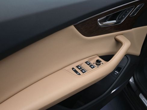 Used 2019 Audi Q8 Premium Plus image 14