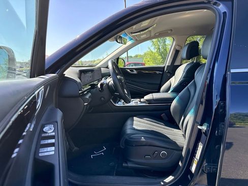 Used 2025 Genesis GV80 2.5T Standard AWD/4WD image 8