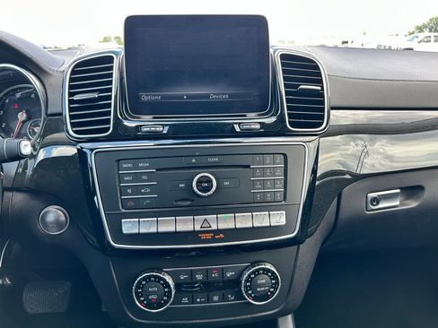 Used 2018 Mercedes-Benz GLS 550 4MATIC image 24