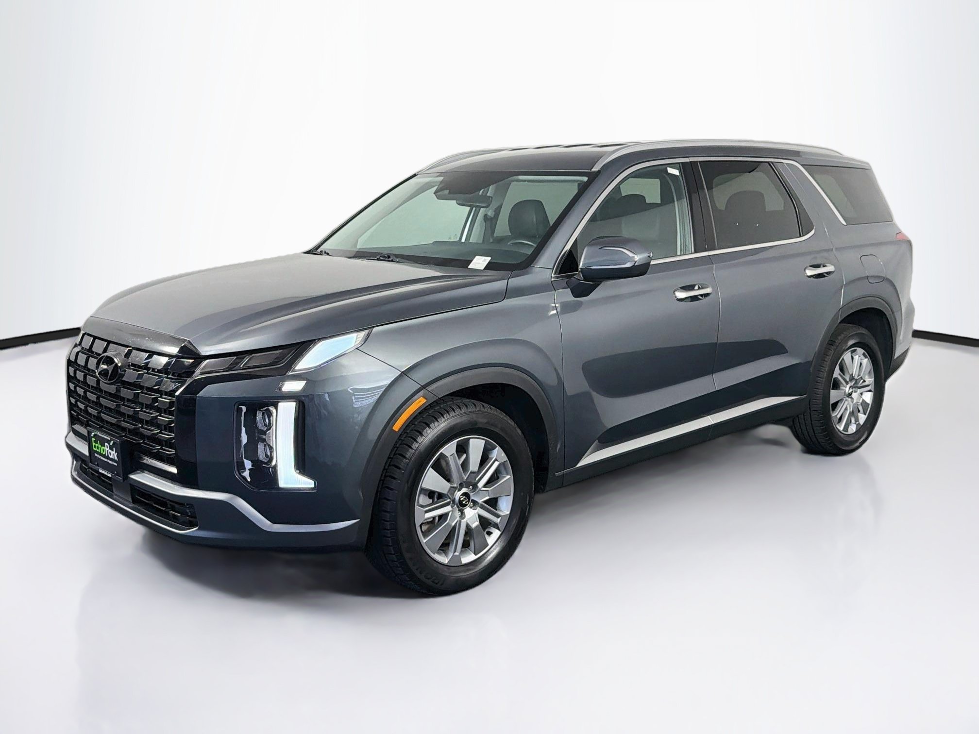Used 2025 Hyundai Palisade SEL FWD image 3