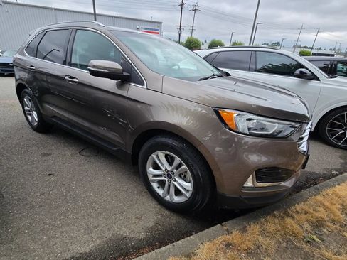 Used 2019 Ford Edge SEL w/ Equipment Group 201A AWD/4WD image 4