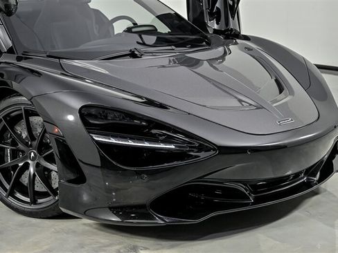 Used 2020 McLaren 720S Performance RWD image 2