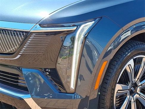 New 2025 Cadillac Escalade IQ Luxury 1 image 9