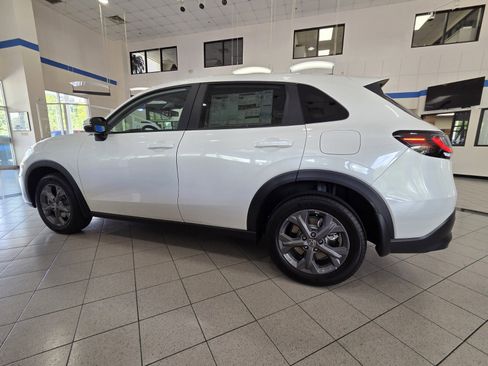 New 2026 Honda HR-V LX image 6