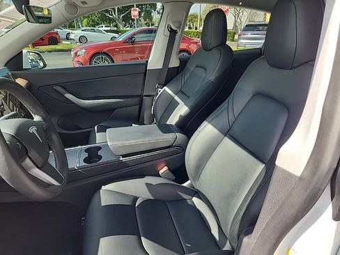 Used 2021 Tesla Model Y Performance image 18