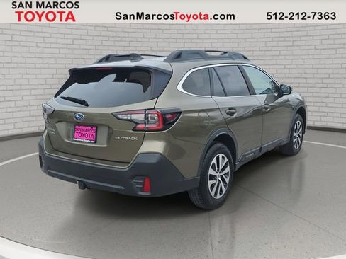 Used 2021 Subaru Outback Premium image 5