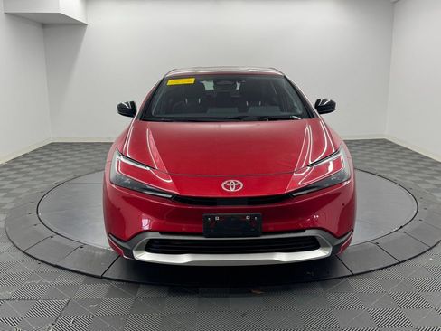 Used 2025 Toyota Prius Plug-In Hybrid FWD image 4