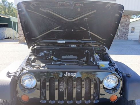 Used 2017 Jeep Wrangler Sport w/ Quick Order Package 24S image 12