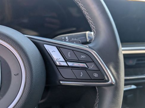 Used 2025 Buick Envision Preferred image 13