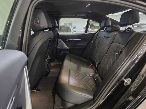 Used 2025 BMW i5 xDrive40 w/ Premium Package image 16