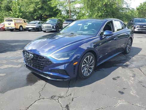Used 2022 Hyundai Sonata Limited FWD image 2