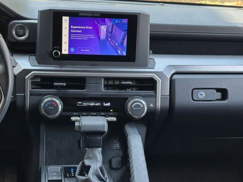 Used 2025 Toyota 4Runner SR5 image 17