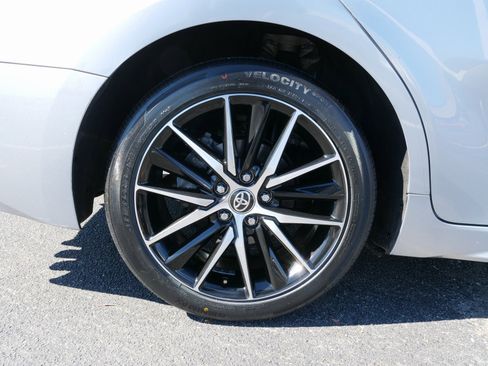 Used 2022 Toyota Camry SE w/ Convenience Package image 12