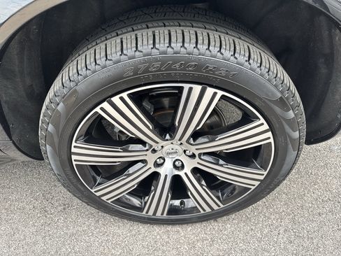 Used 2025 Volvo XC90 T8 Core w/ Protection Package Premier image 32