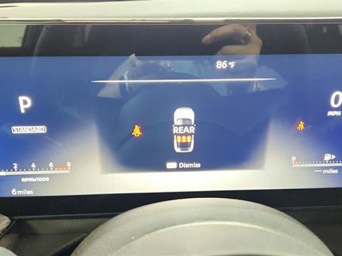 New 2025 Nissan Kicks SR image 15