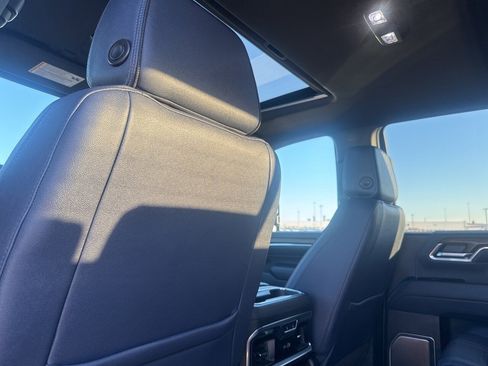 Used 2024 Chevrolet Silverado 2500 High Country w/ High Country Premium Package image 22