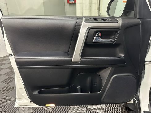 Used 2023 Toyota 4Runner SR5 Premium w/ Moonroof Package AWD/4WD image 17