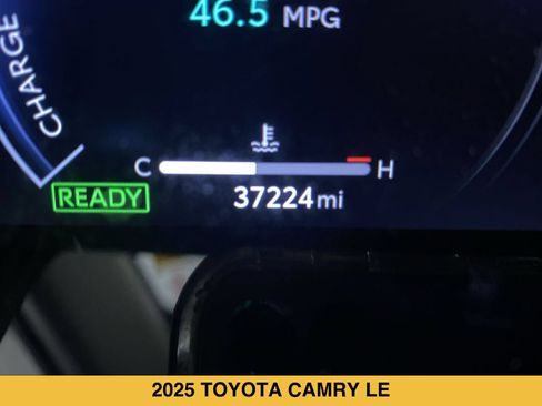 Used 2025 Toyota Camry XLE w/ Premium Plus Package AWD/4WD image 4