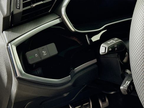 Certified 2025 Audi Q3 2.0T Premium Plus w/ Premium Plus Package image 14