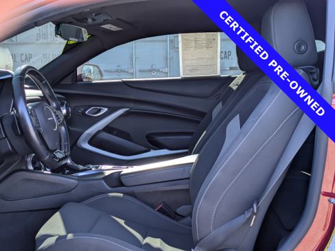 Used 2018 Chevrolet Camaro LT RWD image 15