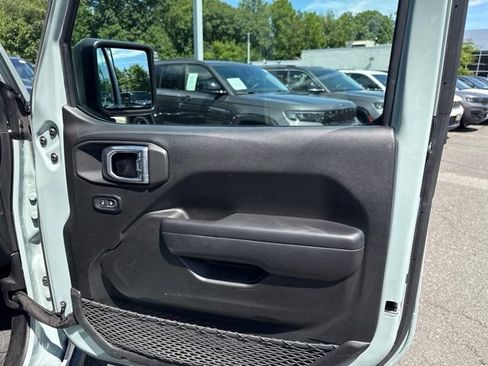 Used 2024 Jeep Wrangler Unlimited AWD/4WD image 37
