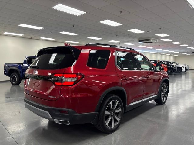 Used 2024 Honda Pilot Touring image 7