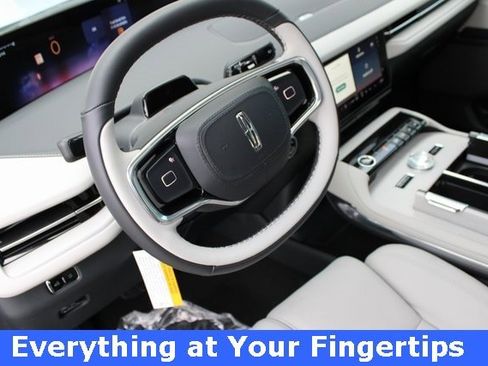 New 2026 Lincoln Navigator Reserve image 25