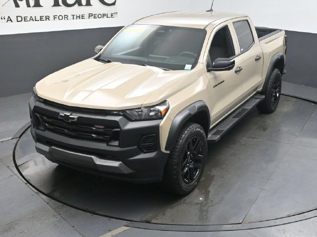 Used 2023 Chevrolet Colorado Trail Boss w/ LPO, Dark Essentials Package AWD/4WD image 49