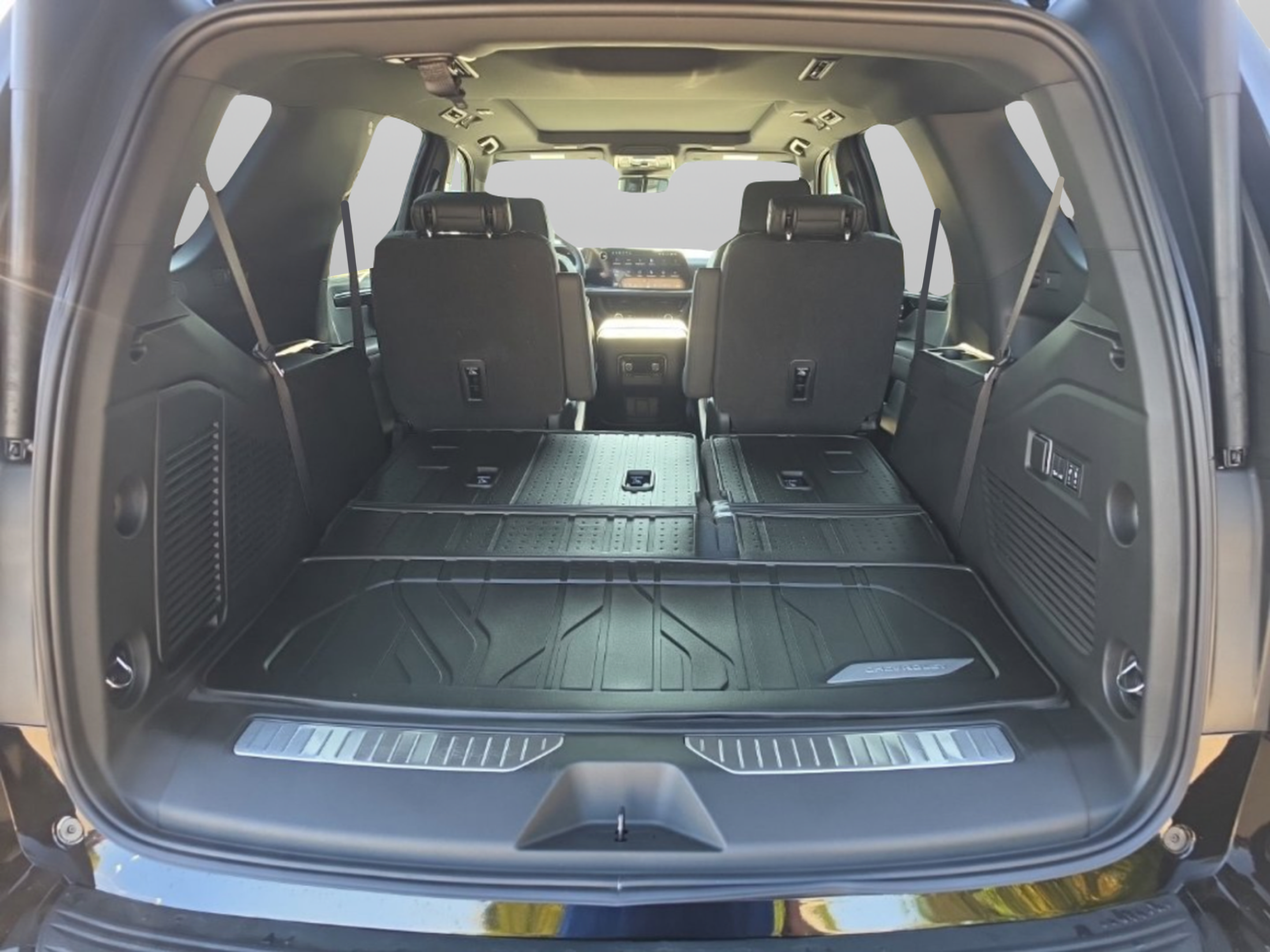 New 2027 Chevrolet Tahoe RST w/ RST Capability Package AWD/4WD image 10