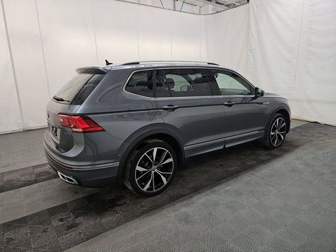 Used 2022 Volkswagen Tiguan SEL R-Line image 4