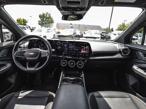 Used 2024 Chevrolet Blazer EV LT AWD/4WD image 18