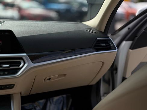 Used 2019 BMW 330i Sedan image 18