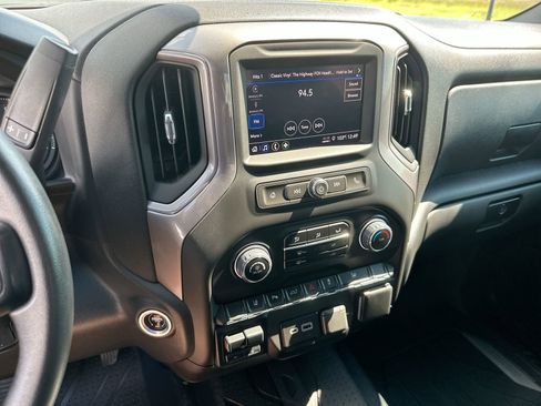 Used 2024 Chevrolet Silverado 2500 Custom w/ Custom Value Package image 16