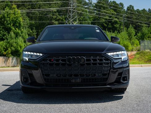 Used 2024 Audi S8 AWD/4WD image 10