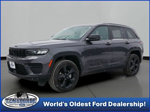 Used 2024 Jeep Grand Cherokee Altitude image 1