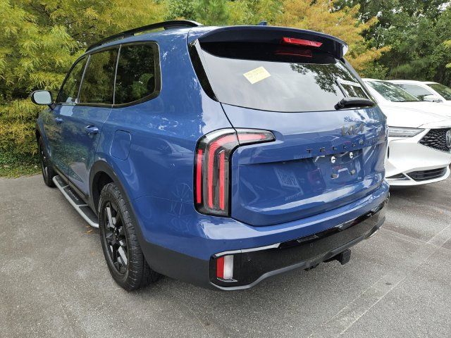 Used 2025 Kia Telluride AWD image 3
