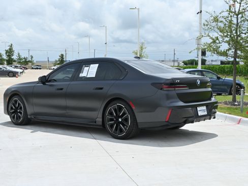 Certified 2023 BMW i7 xDrive60 AWD/4WD image 7