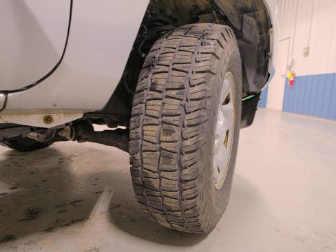 Used 2022 Toyota Tacoma SR w/ SR Convenience Package image 43