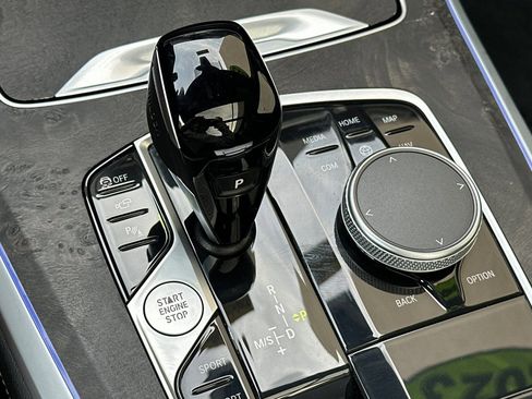 Used 2023 BMW X5 xDrive40i w/ Premium Package AWD/4WD image 25