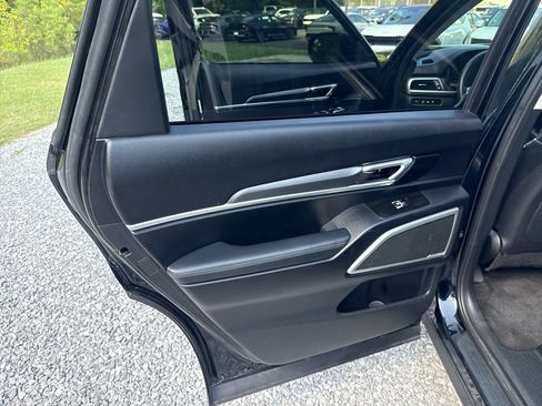 Used 2020 Kia Telluride S FWD image 16